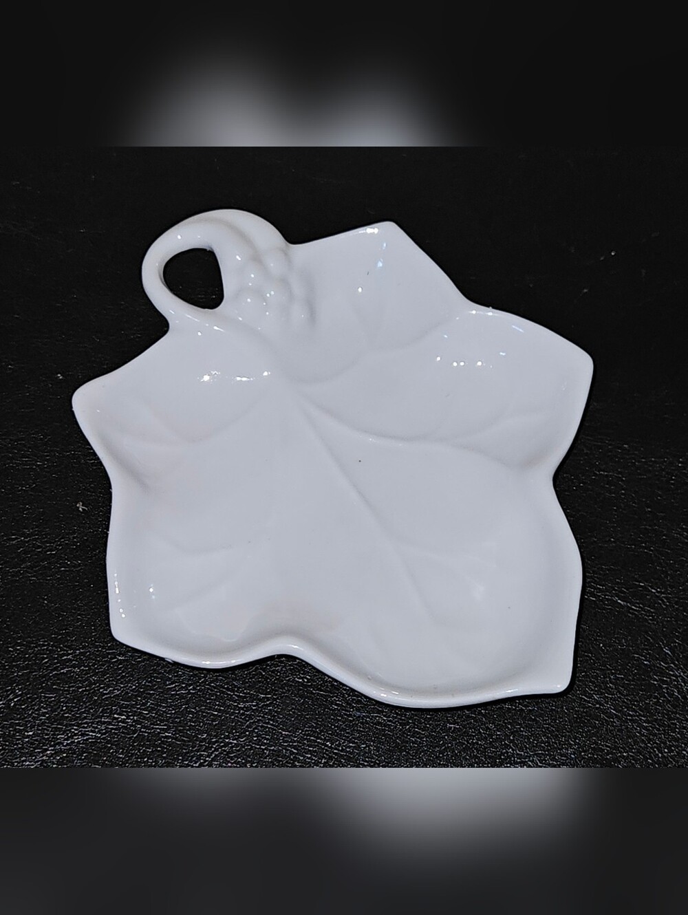 Vintage 1987 Lillian Vernon Porcelain White LEAF Shaped Trinket Dish